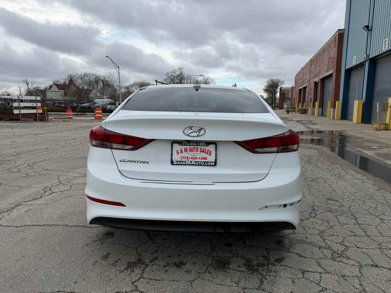 View vehicle photo 7