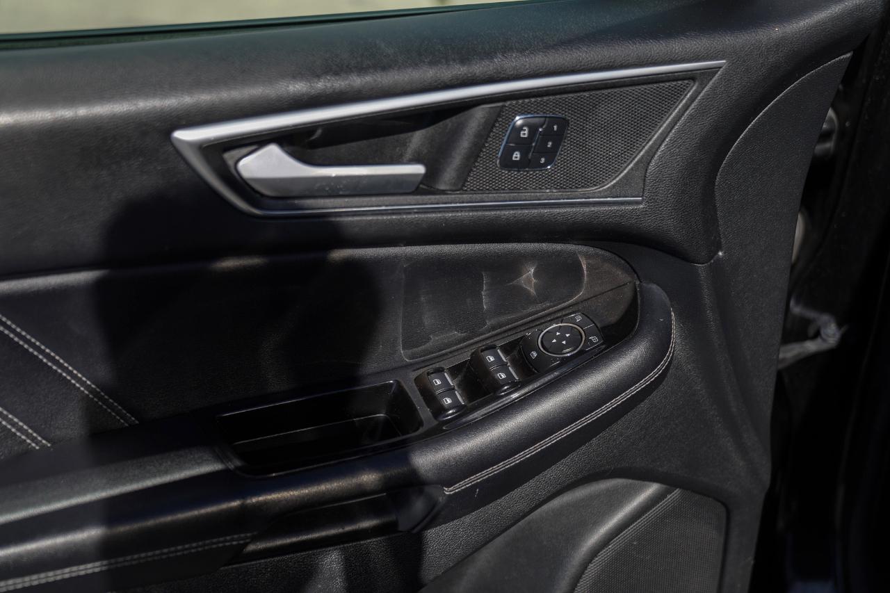 Ford Edge photo 17