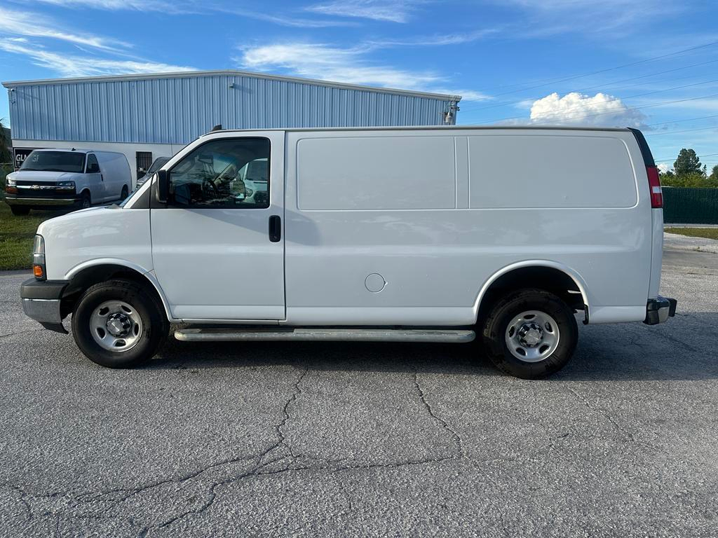 2022 Chevrolet Express Cargo Van 2500 photo 4