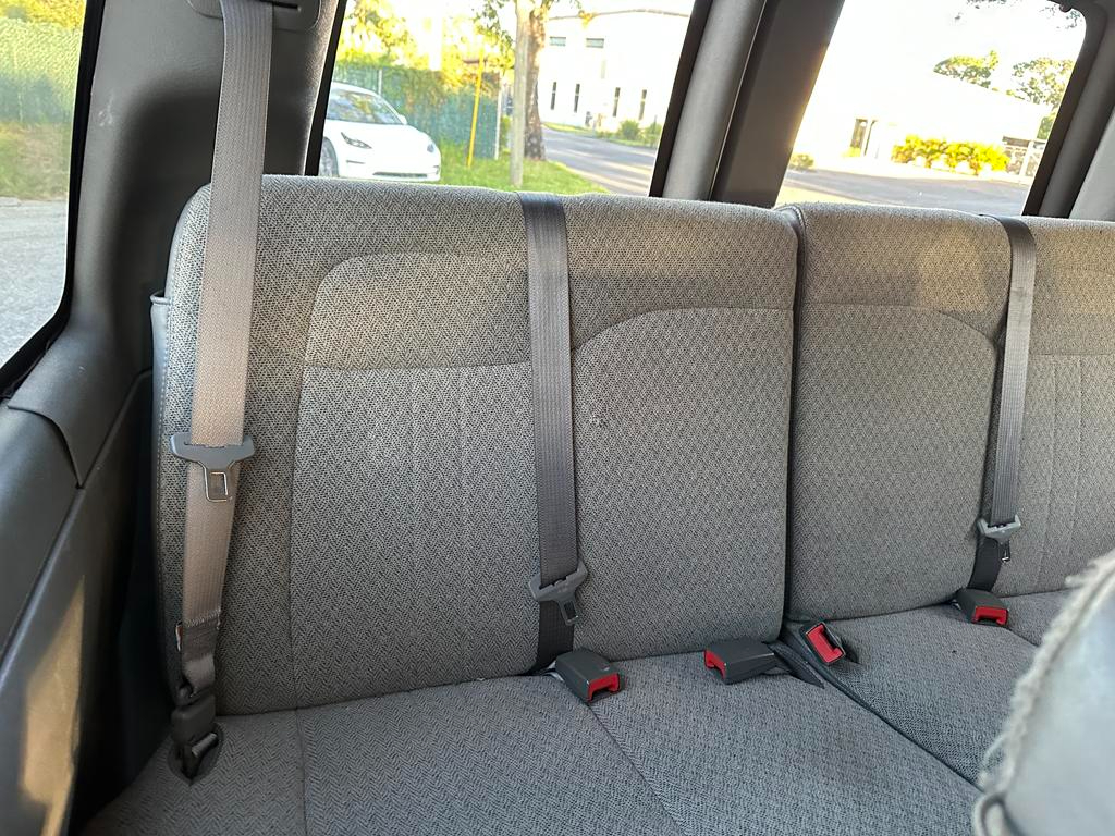 Chevrolet Express Passenger RWD 3500 155" LT 2025 Chevrolet Express Passenger RWD 3500 155" LT 2025