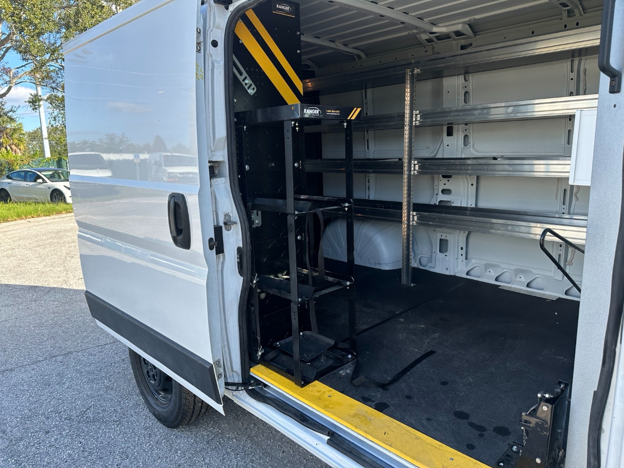 RAM ProMaster Cargo Van 2500 Low Roof 136" WB 2023 RAM ProMaster Cargo Van 2500 Low Roof 136" WB 2023