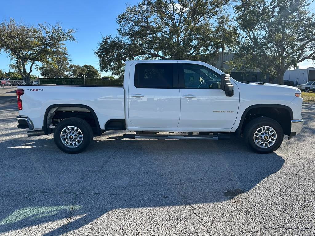 Chevrolet Silverado 2500HD 4WD Crew Cab 159" LT 2025