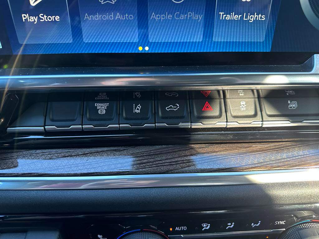 Chevrolet Silverado 2500HD 4WD Crew Cab 159" LT 2025