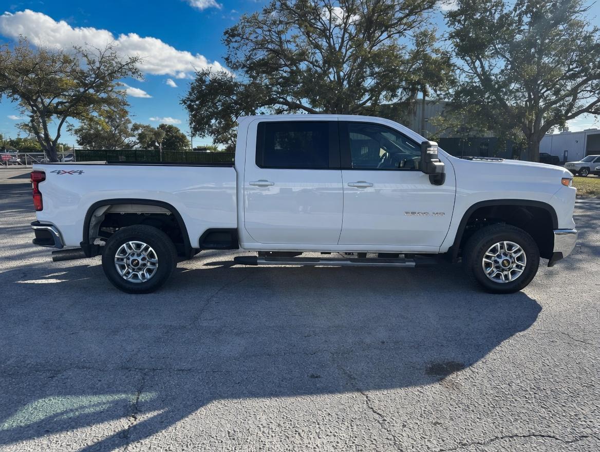 Chevrolet Silverado 2500HD 4WD Crew Cab 159" LT 2025
