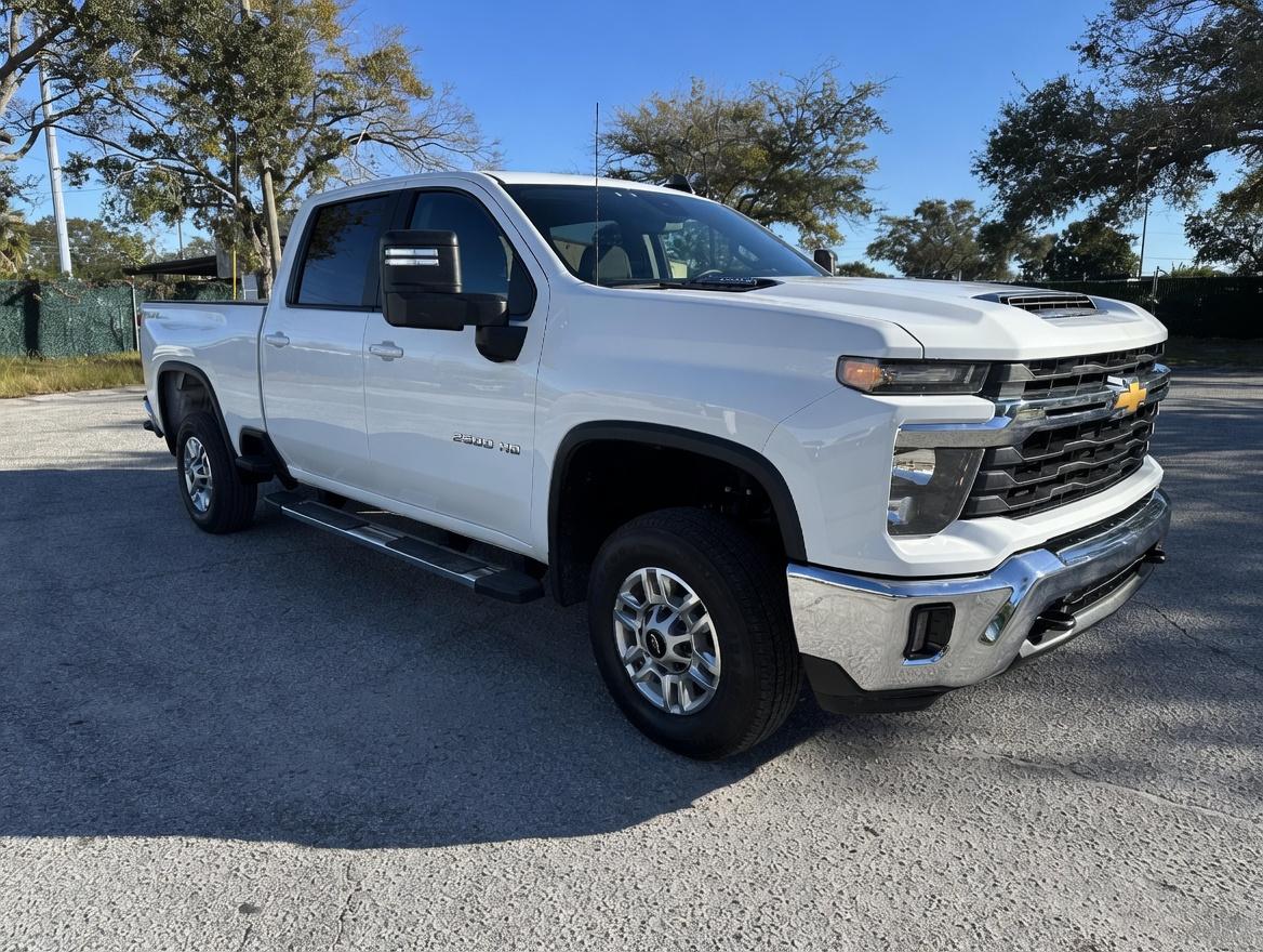 Chevrolet Silverado 2500HD 4WD Crew Cab 159" LT 2025