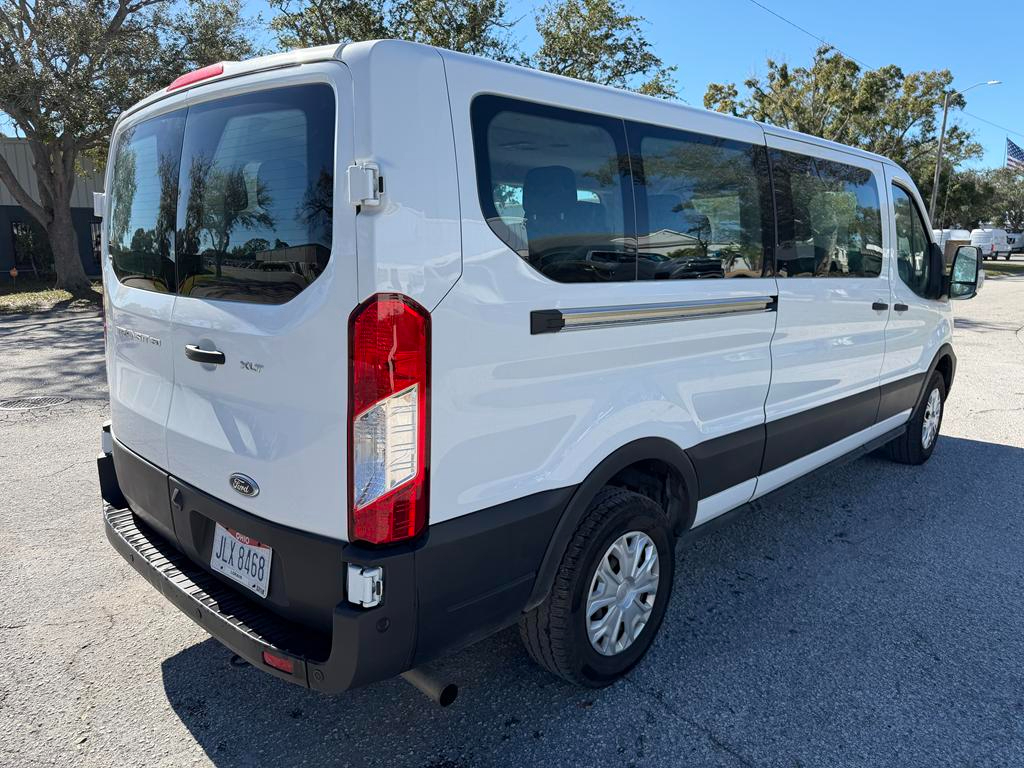 Ford Transit Passenger Wagon T-350 148" Low Roof XLT RWD 2025
