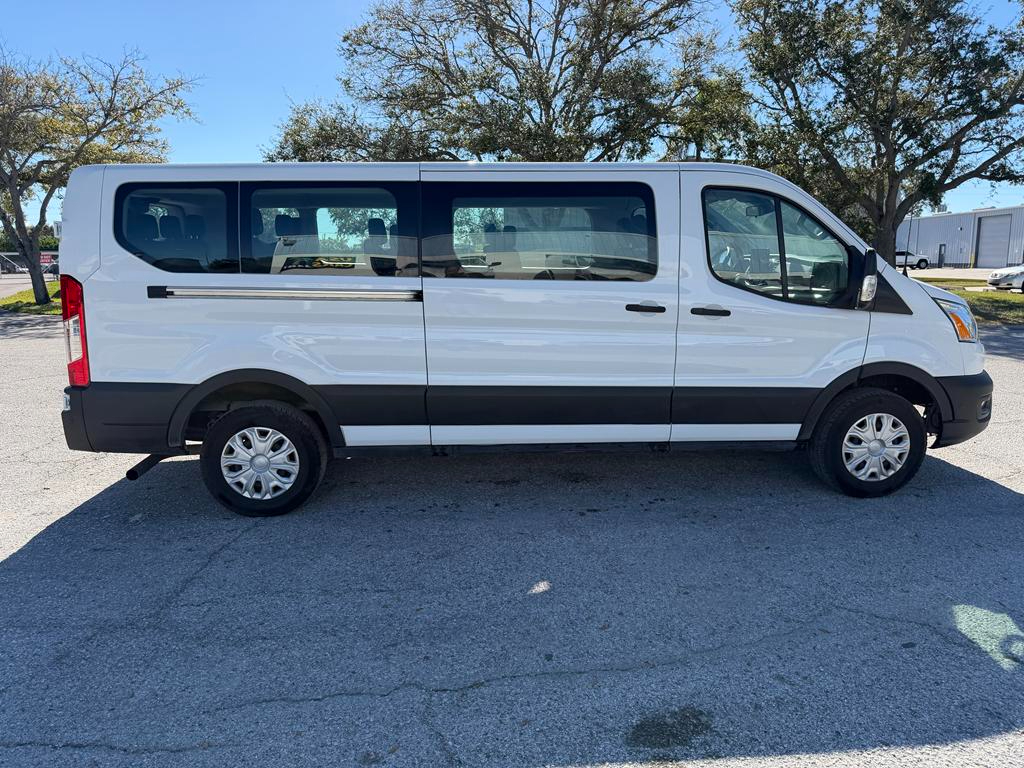 Ford Transit Passenger Wagon T-350 148" Low Roof XLT RWD 2025