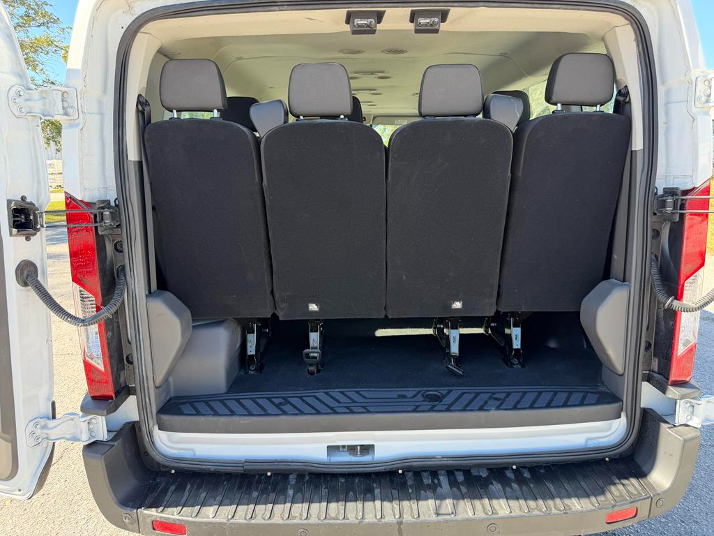 Ford Transit Passenger Wagon T-350 148" Low Roof XLT RWD 2025