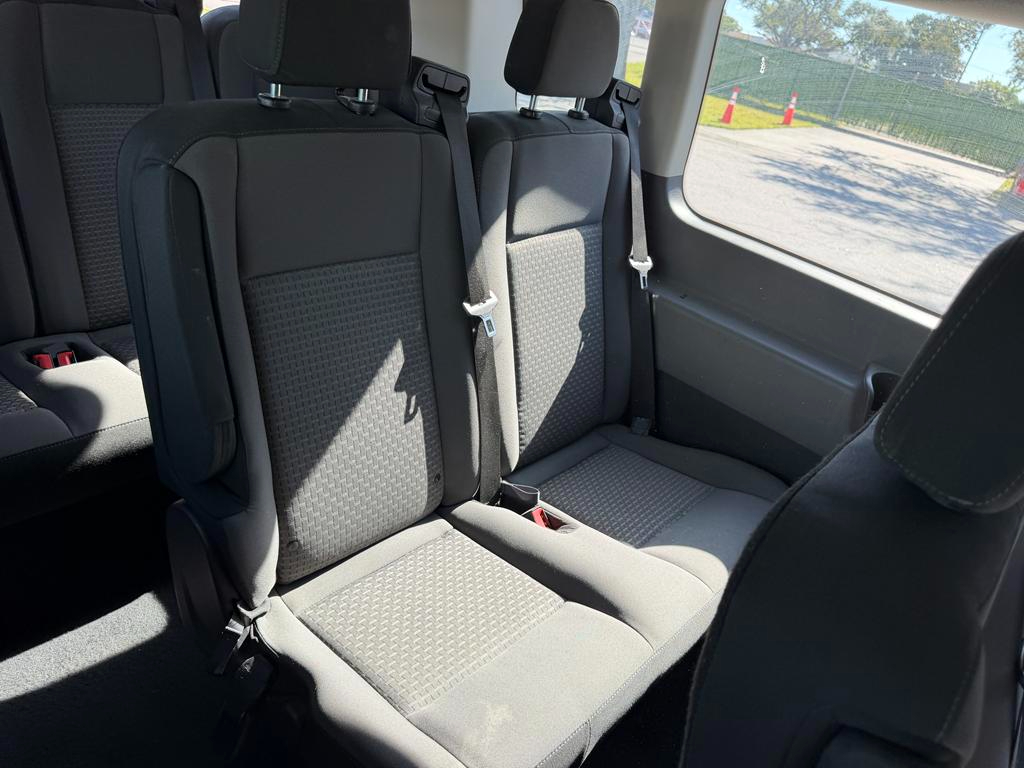 Ford Transit Passenger Wagon T-350 148" Low Roof XLT RWD 2025