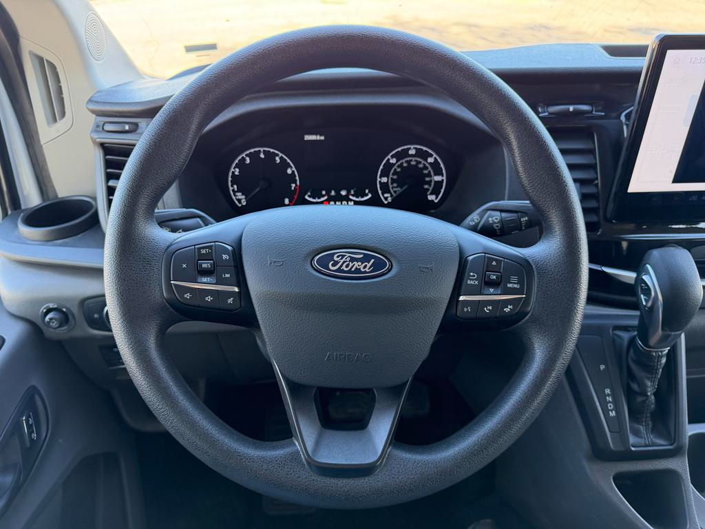 Ford Transit Passenger Wagon T-350 148" Low Roof XLT RWD 2025