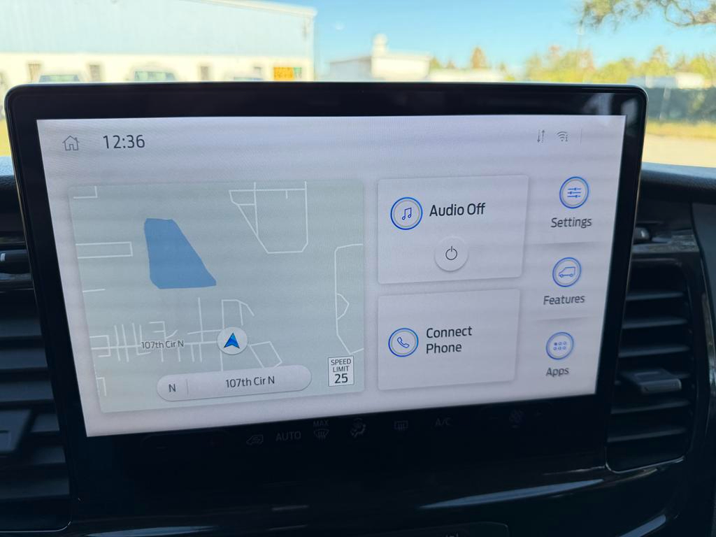 Ford Transit Passenger Wagon T-350 148" Low Roof XLT RWD 2025