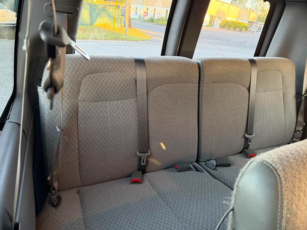 GMC Savana Passenger RWD 3500 155" LT 2025