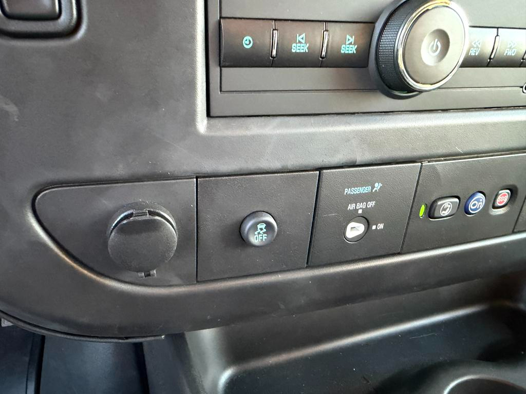 GMC Savana Passenger RWD 3500 155" LT 2025