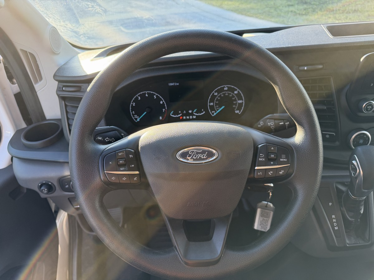 Ford Transit Cargo Van T-250 148" Med Rf 9070 GVWR RWD 2025