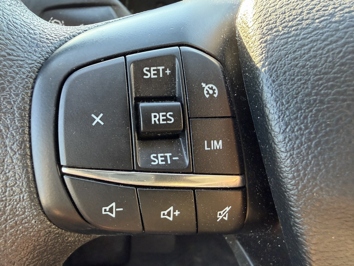 Ford Transit Cargo Van T-250 148" Med Rf 9070 GVWR RWD 2025