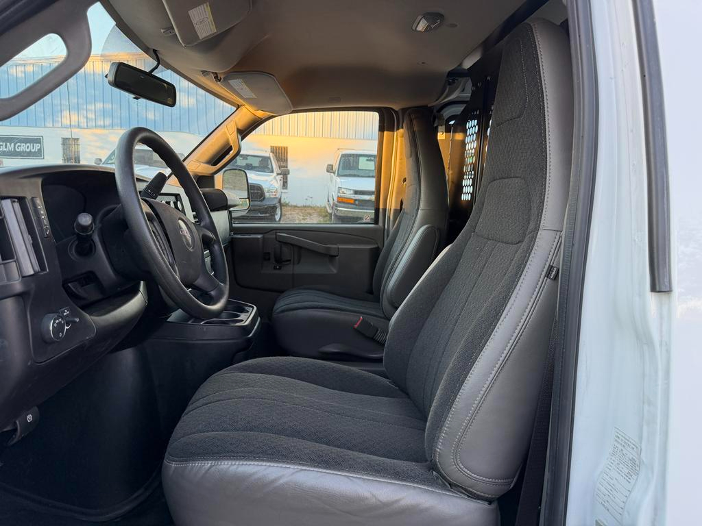 GMC Savana Cargo Van RWD 2500 135" 2024