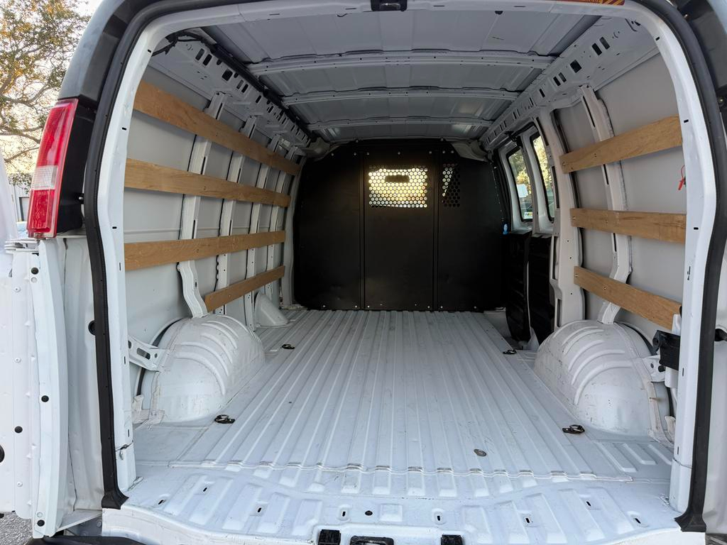 GMC Savana Cargo Van RWD 2500 135" 2024