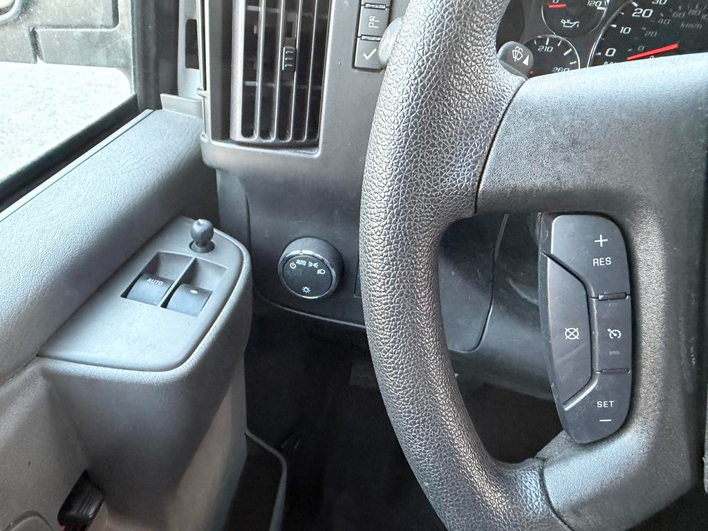 GMC Savana Cargo Van RWD 2500 135" 2024