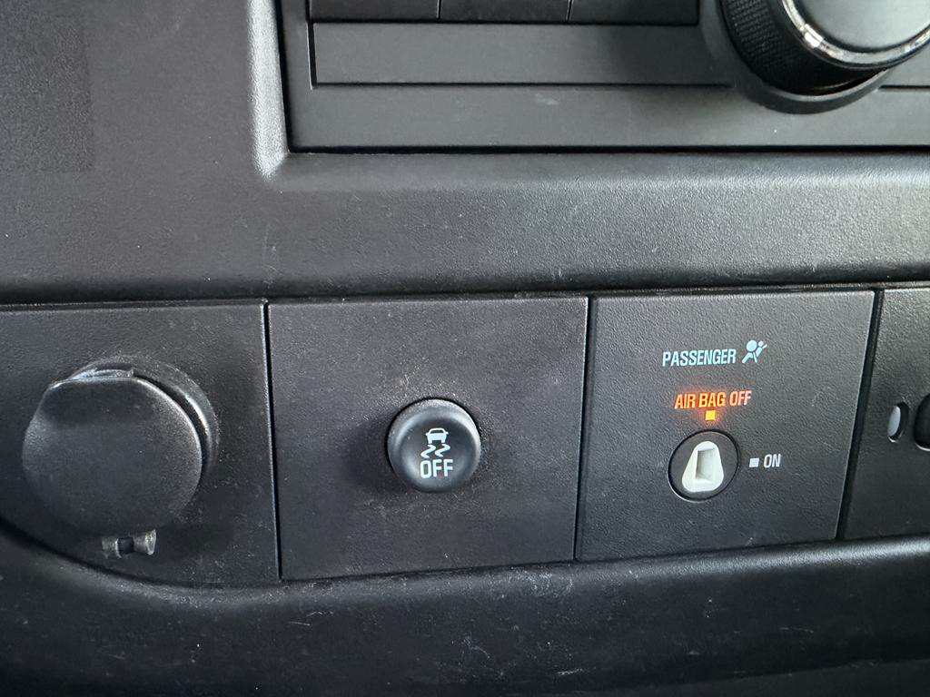 GMC Savana Cargo Van RWD 2500 135" 2024