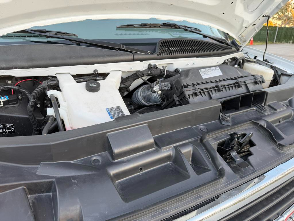 GMC Savana Cargo Van RWD 2500 135" 2024