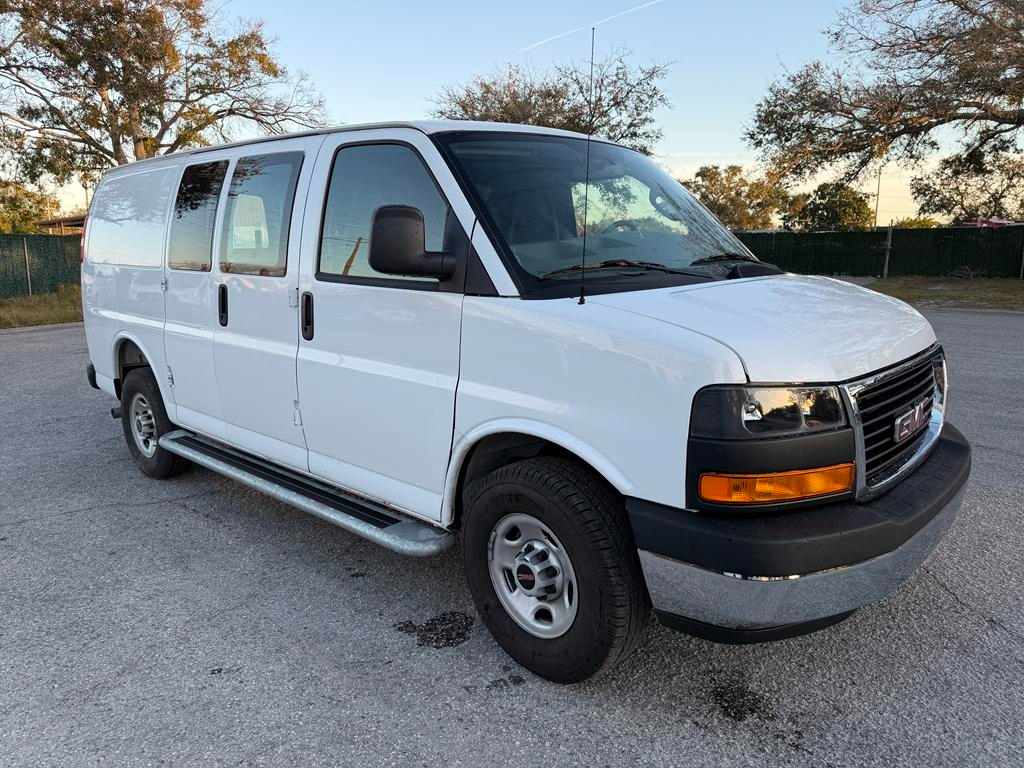 GMC Savana Cargo Van RWD 2500 135" 2025