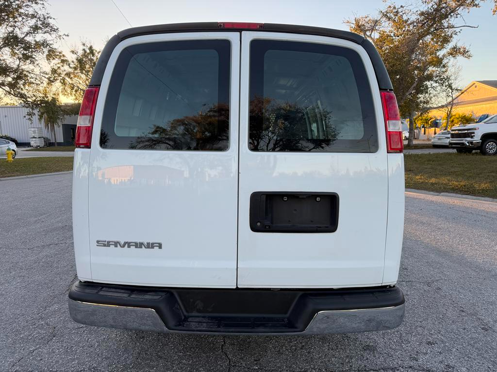 GMC Savana Cargo Van RWD 2500 135" 2025