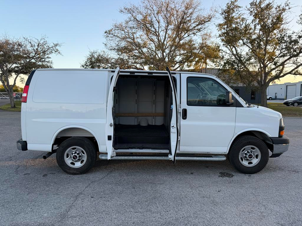 GMC Savana Cargo Van RWD 2500 135" 2025