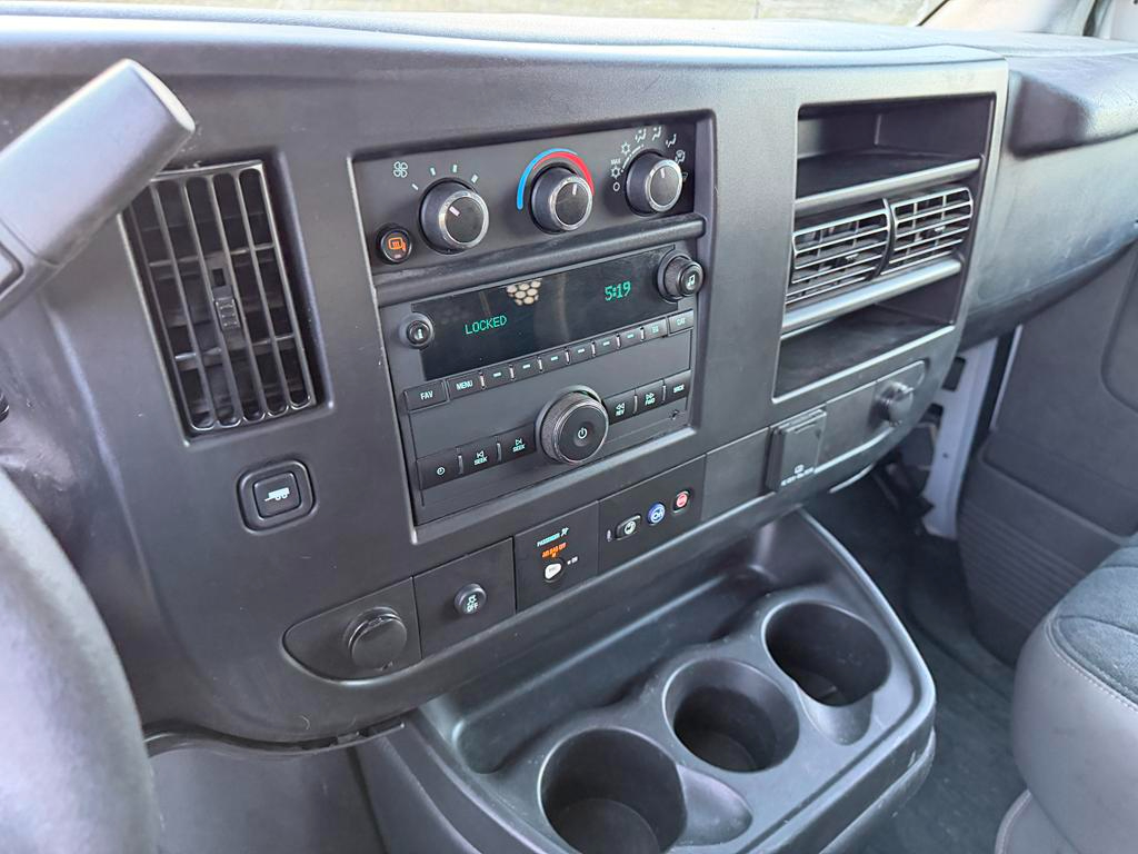 GMC Savana Cargo Van RWD 2500 135" 2025