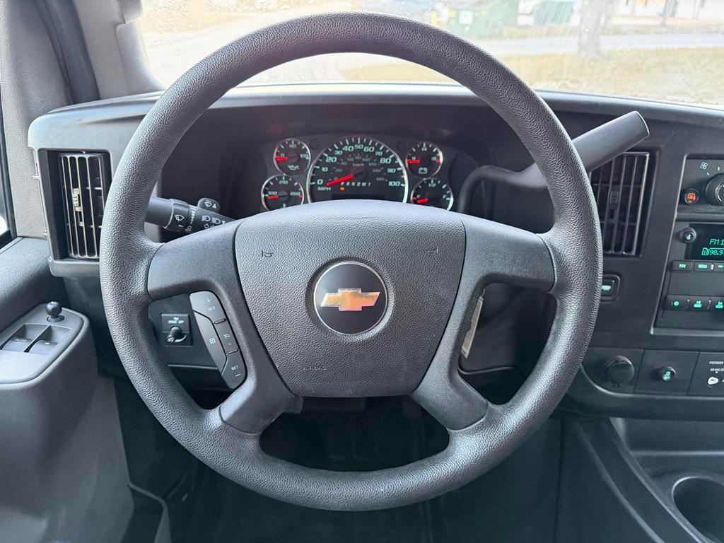 Chevrolet Express Cargo Van RWD 2500 135" 2025