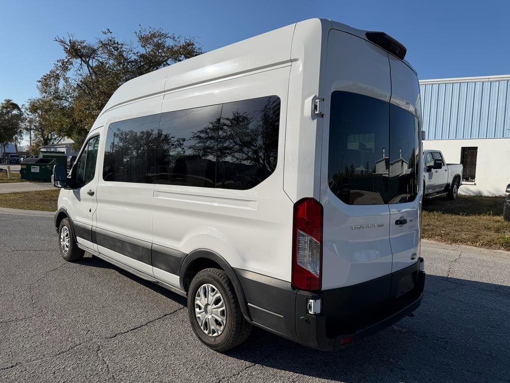 Ford Transit Passenger Wagon T-350 148" High Roof XLT RWD 2025