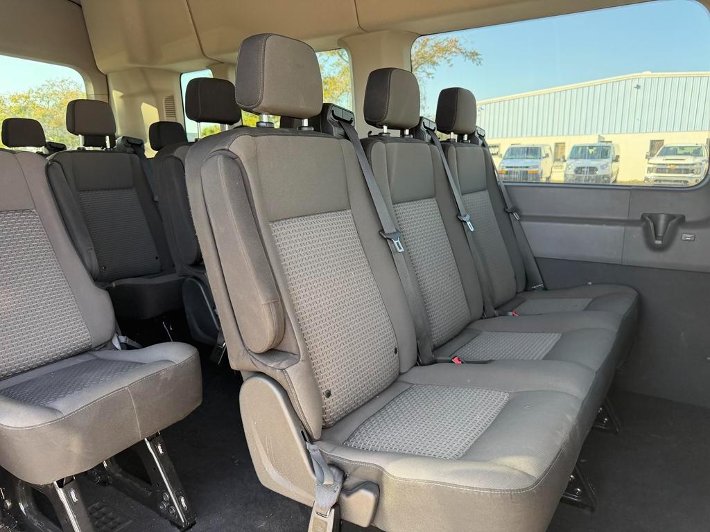 Ford Transit Passenger Wagon T-350 148" High Roof XLT RWD 2025