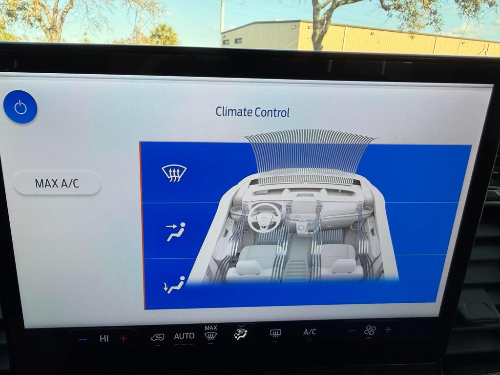 Ford Transit Passenger Wagon T-350 148" High Roof XLT RWD 2025