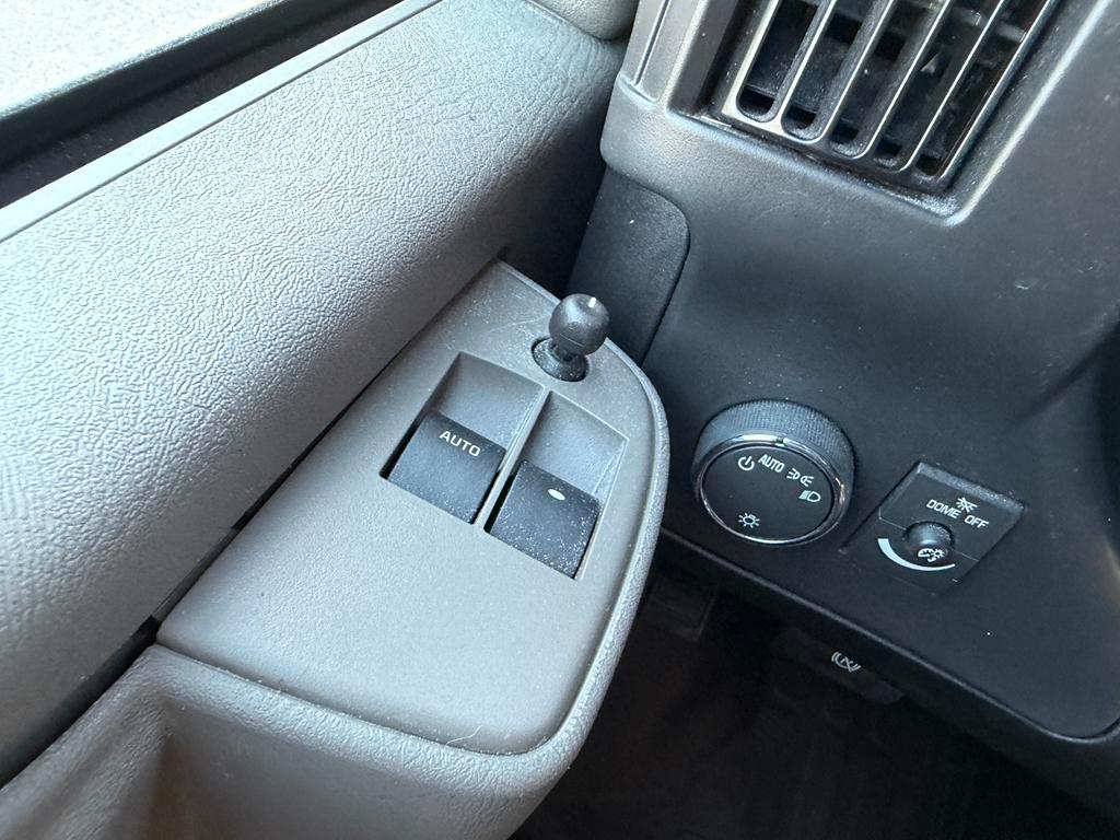 Chevrolet Express Cargo Van RWD 2500 135" 2025