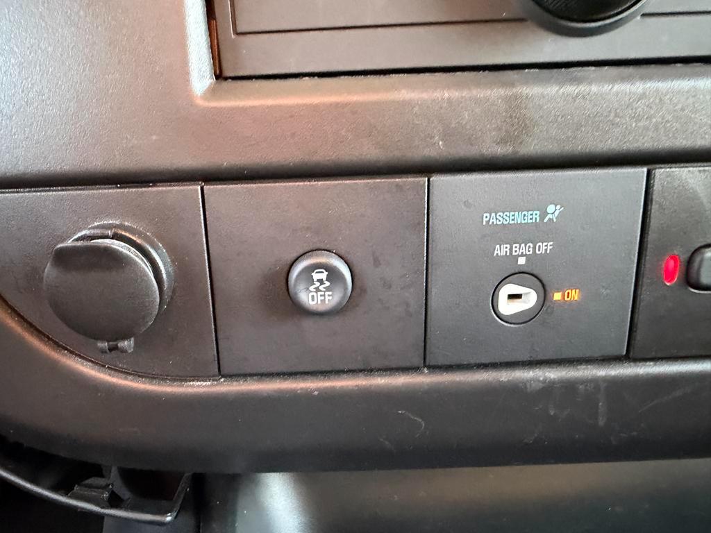 Chevrolet Express Cargo Van RWD 2500 135" 2025