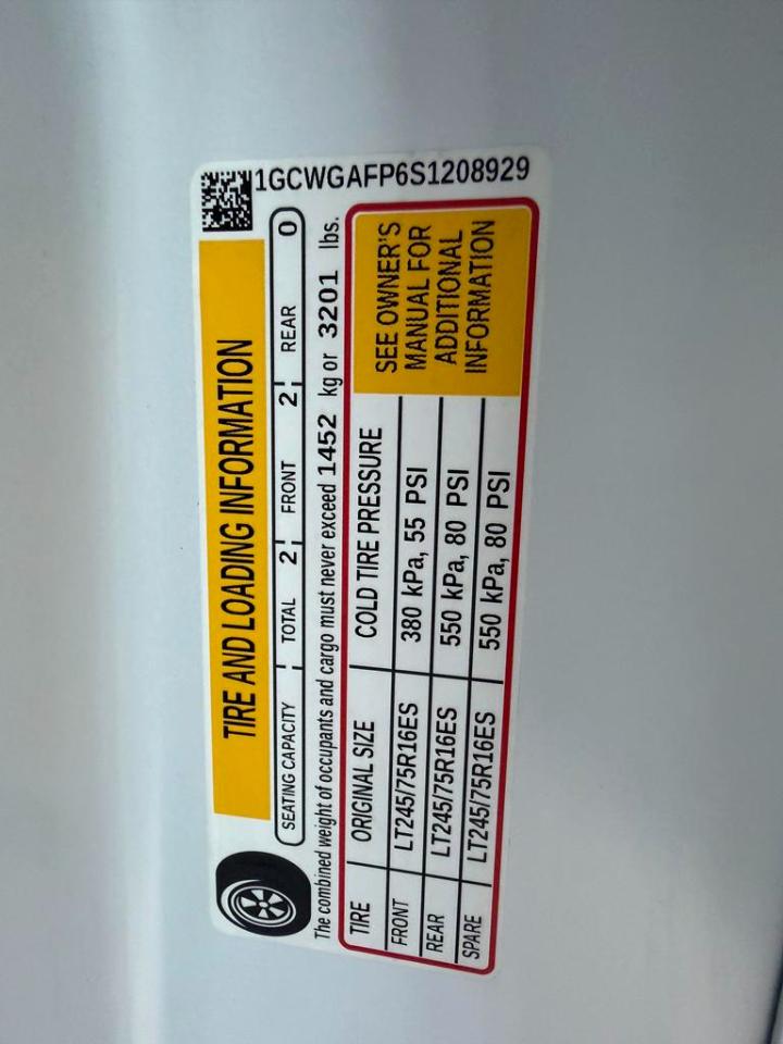 Chevrolet Express Cargo Van RWD 2500 135" 2025