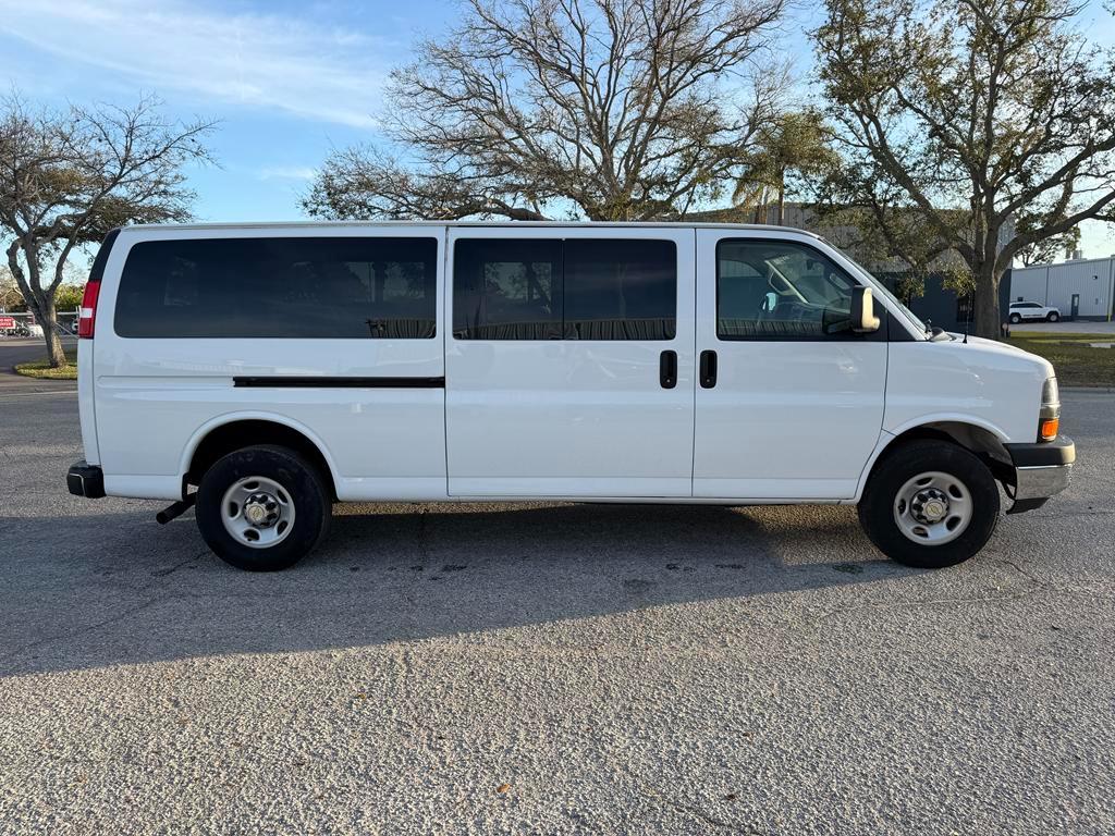 Chevrolet Express Passenger RWD 3500 155" LT 2024