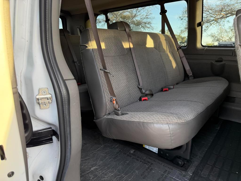 Chevrolet Express Passenger RWD 3500 155" LT 2024