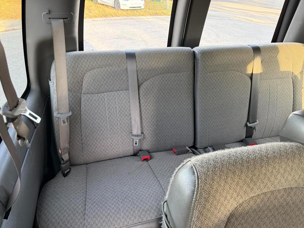 Chevrolet Express Passenger RWD 3500 155" LT 2024