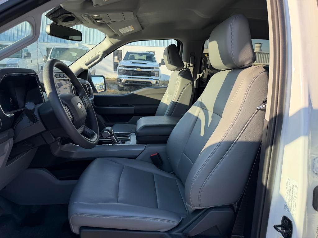 Ford F-150 Lightning  2024