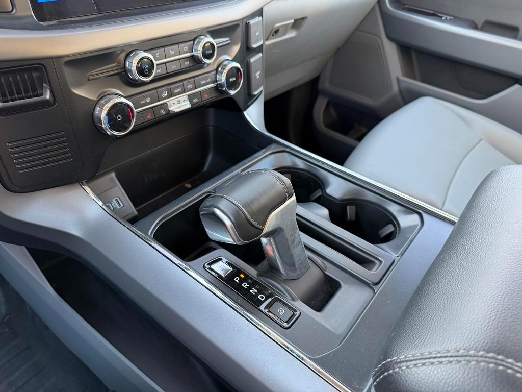 Ford F-150 Lightning  2024