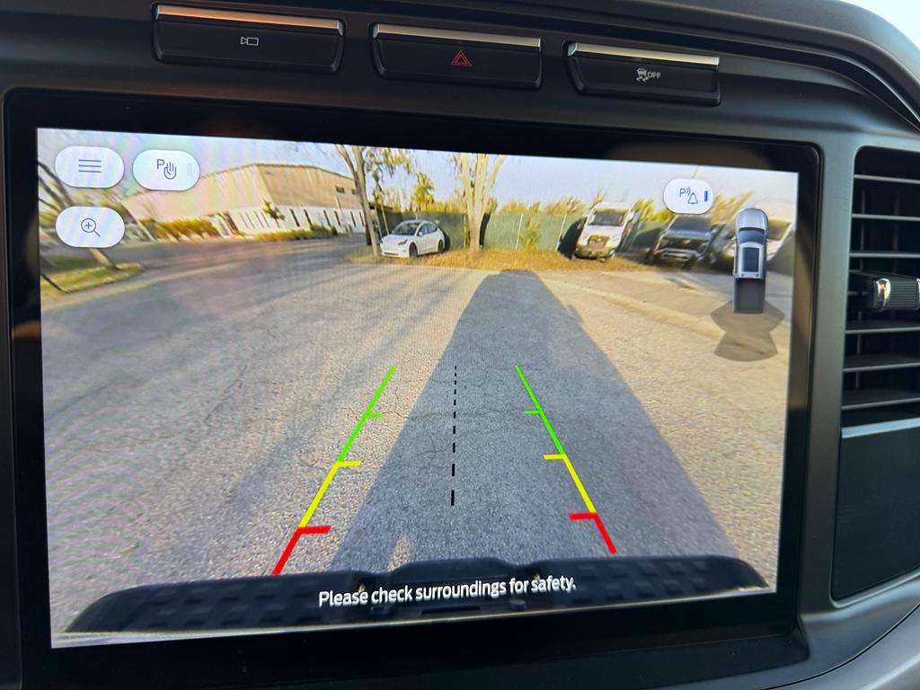 Ford F-150 Lightning  2024