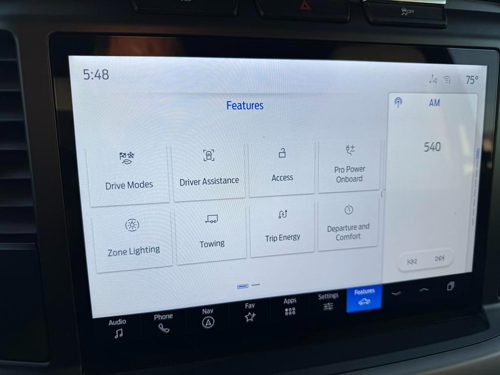 Ford F-150 Lightning  2024