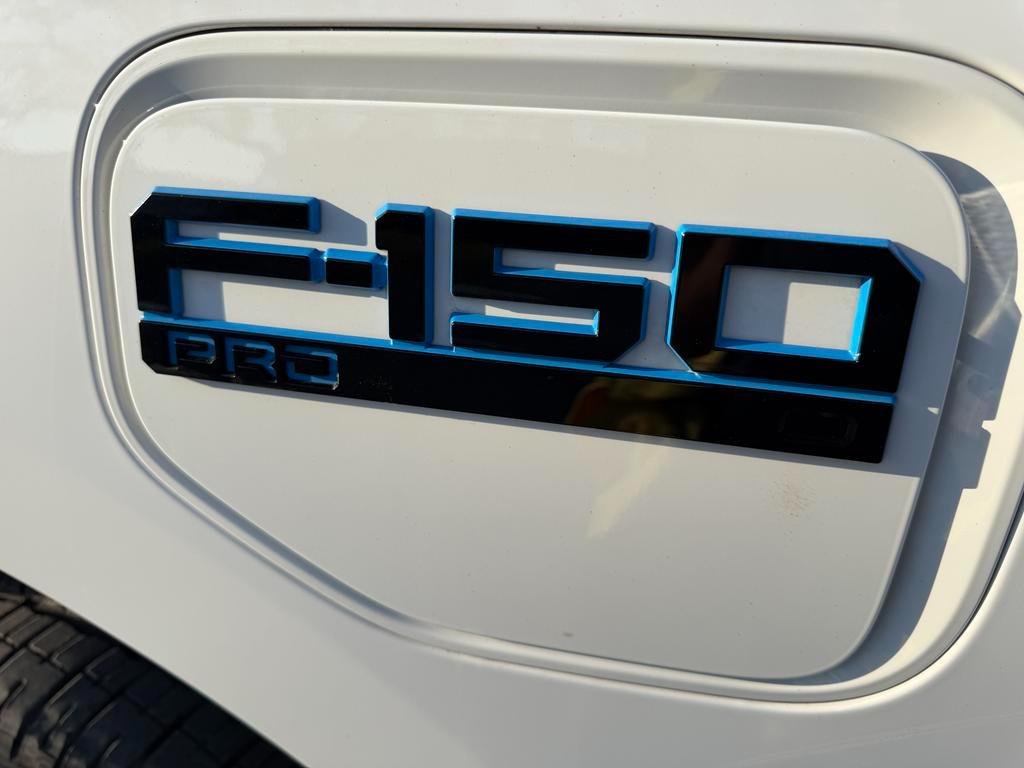 Ford F-150 Lightning  2024