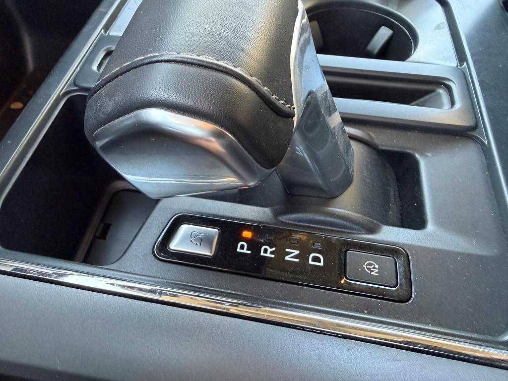 Ford F-150 Lightning  2024