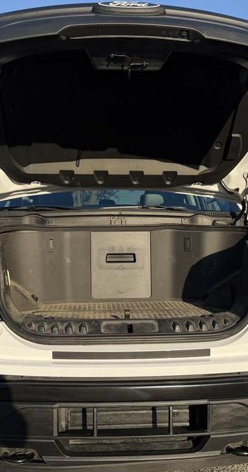 Ford F-150 Lightning  2024