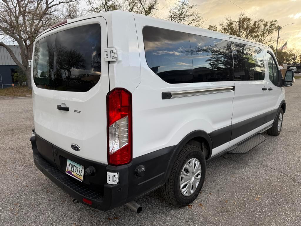 Ford Transit Passenger Wagon T-350 148" Low Roof XLT RWD 2024