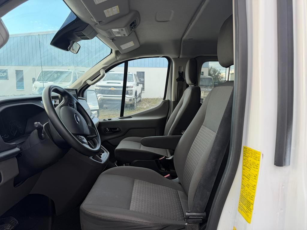 Ford Transit Passenger Wagon T-350 148" Low Roof XLT RWD 2024