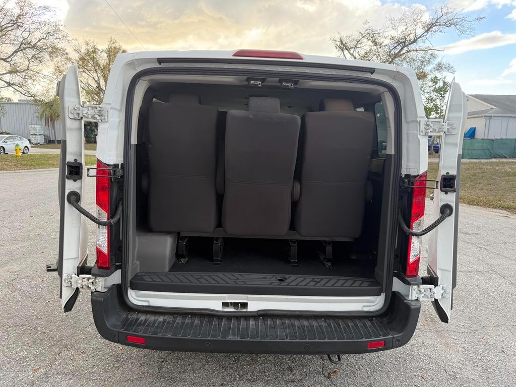 Ford Transit Passenger Wagon T-350 148" Low Roof XLT RWD 2024