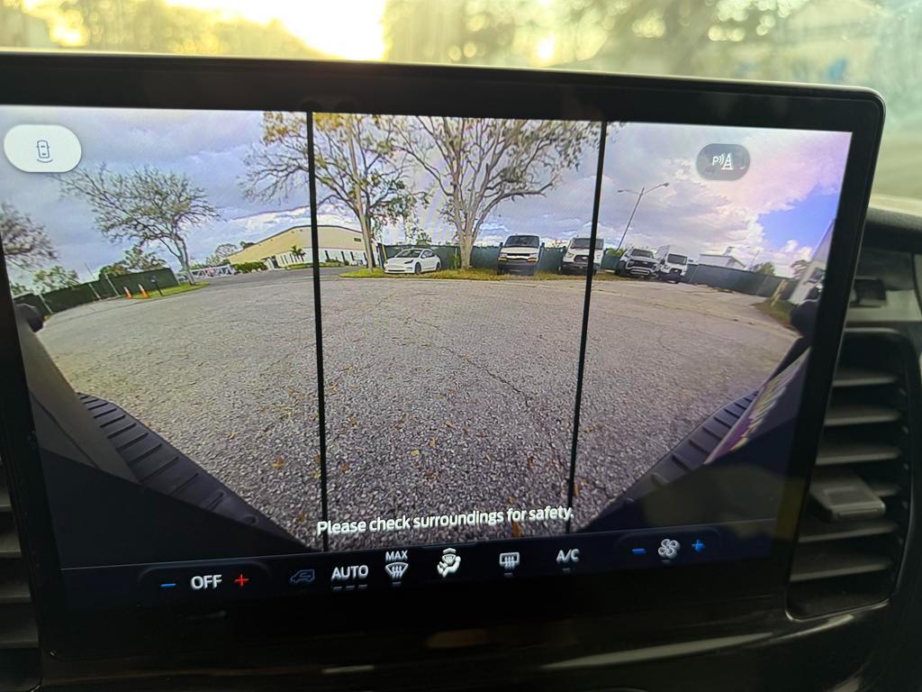 Ford Transit Passenger Wagon T-350 148" Low Roof XLT RWD 2024