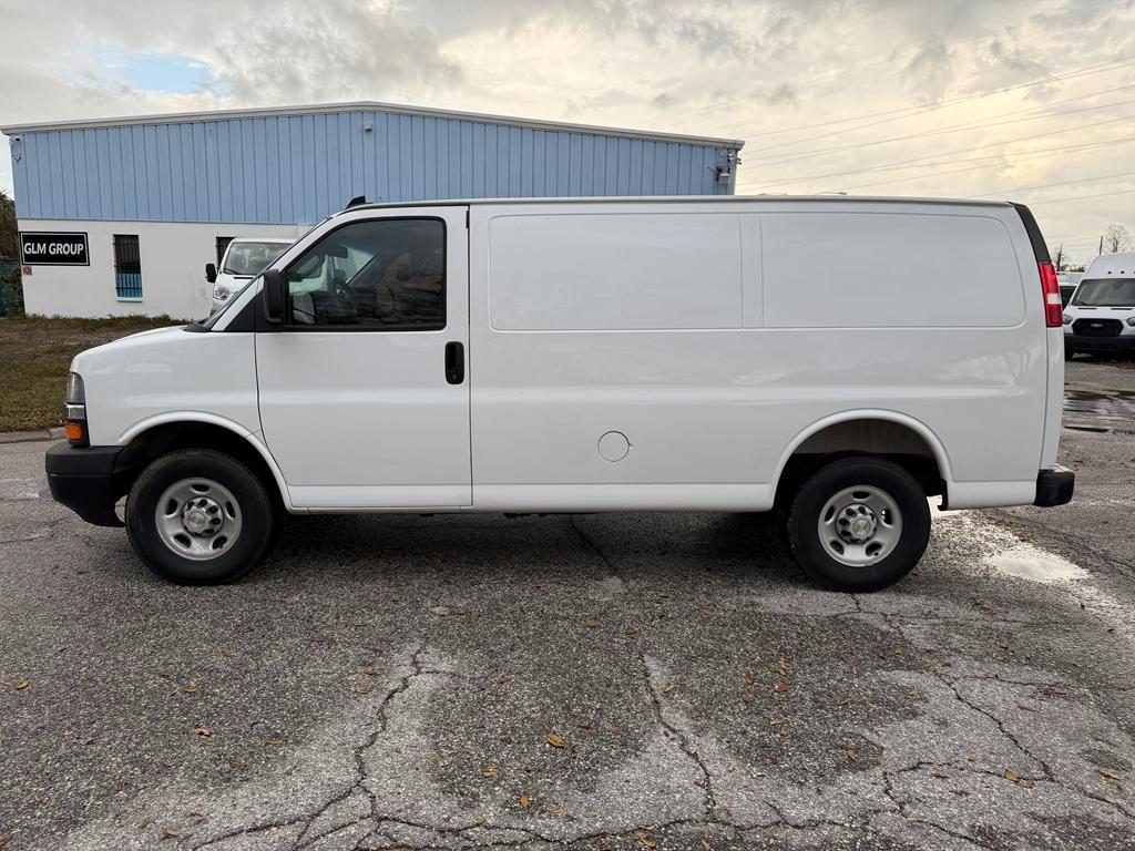 Chevrolet Express Cargo Van RWD 2500 135" 2025